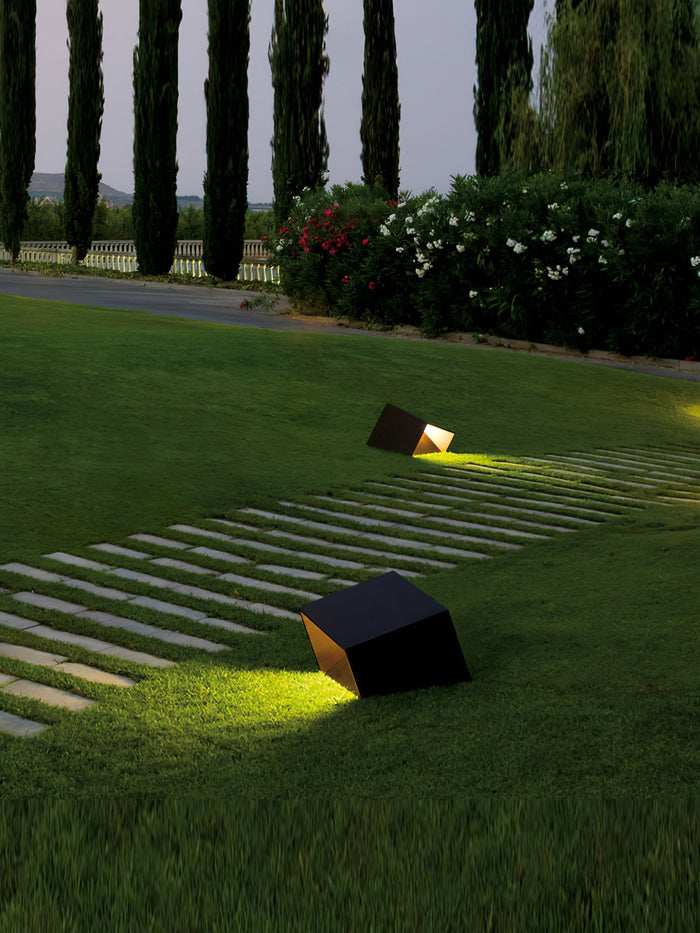 Cube Solar Garden Lamp