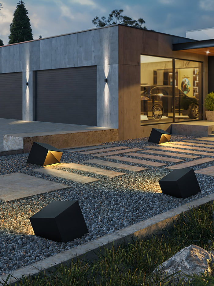 Cube Solar Garden Lamp