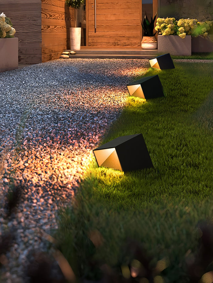 Cube Solar Garden Lamp