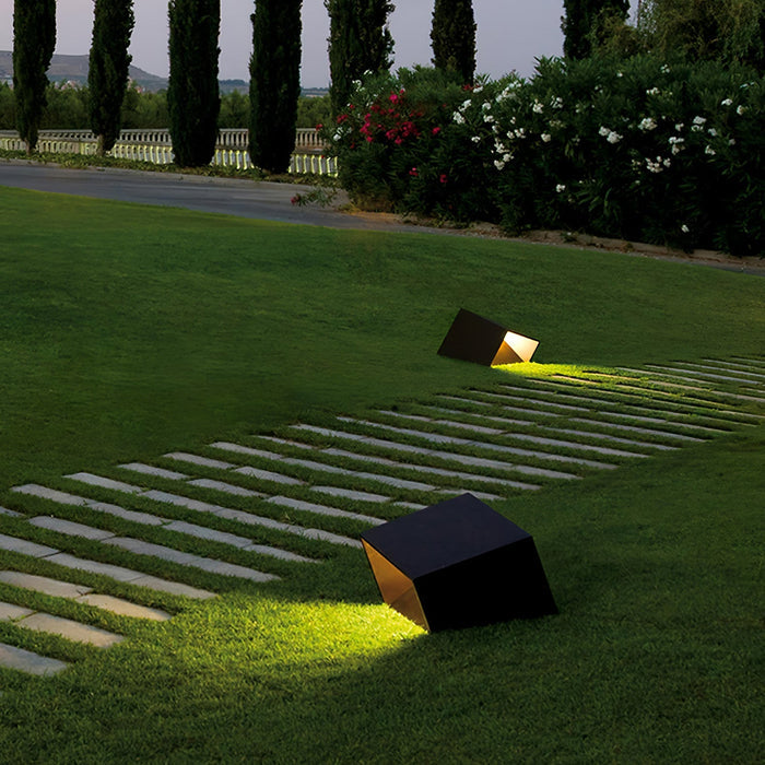 Cube Solar Garden Lamp